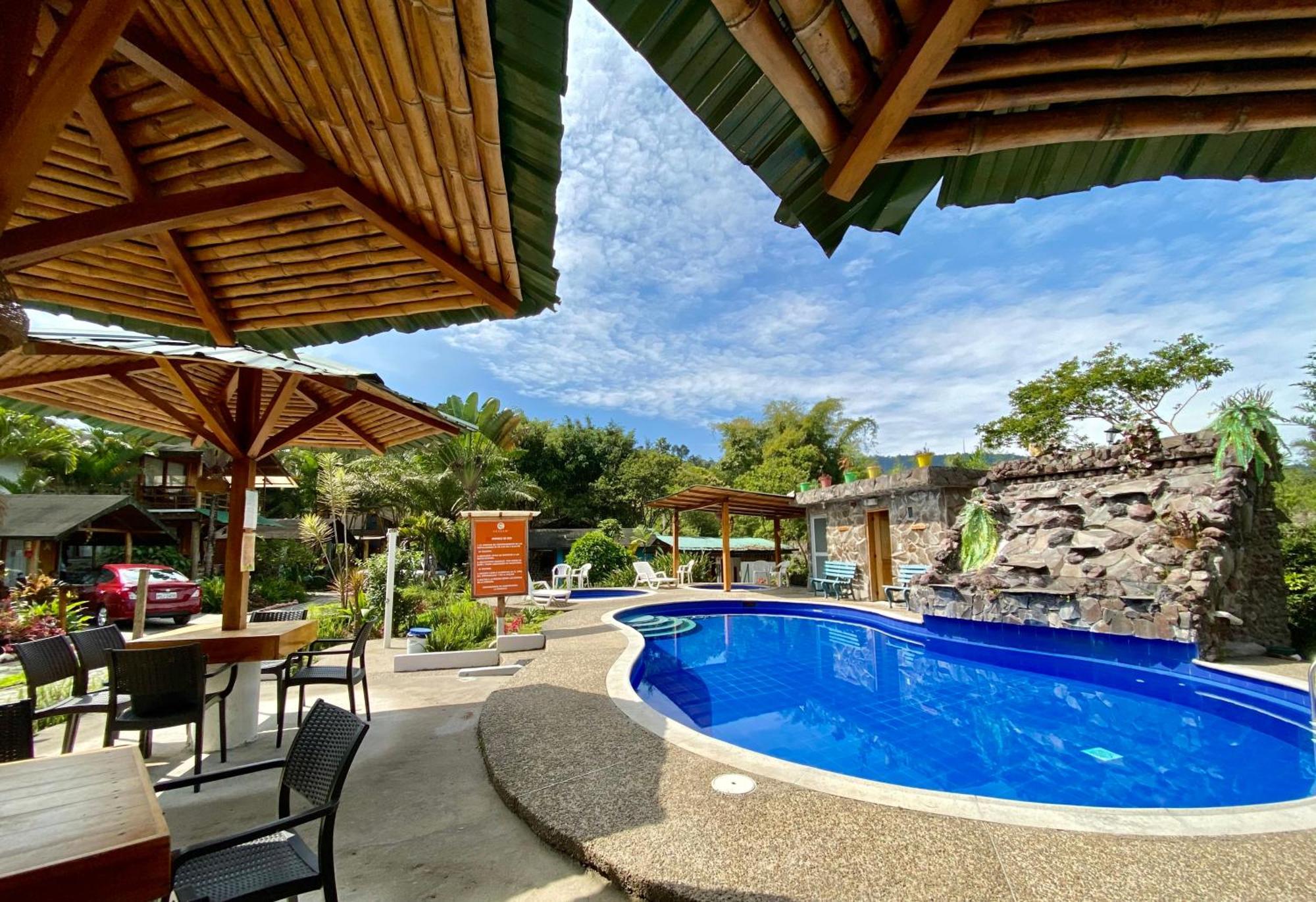Hosteria Arasari Mindo Bagian luar foto