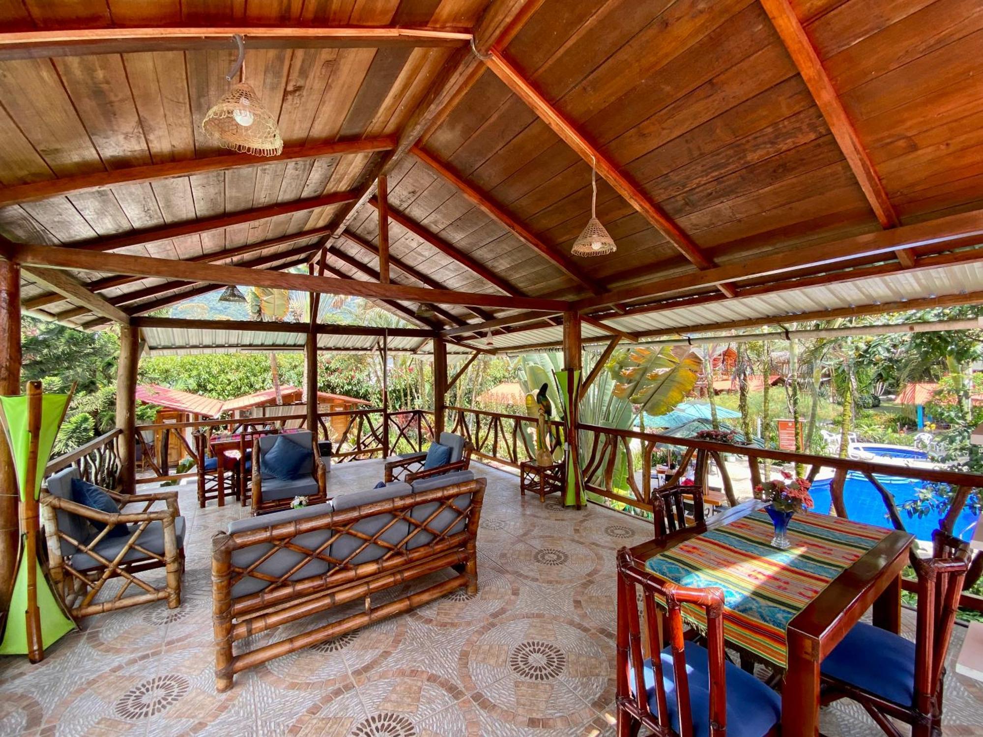 Hosteria Arasari Mindo Bagian luar foto
